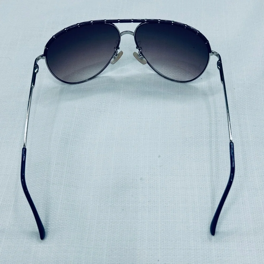 American Eagle Outfitters gently pre
